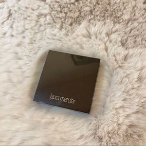 Brand New mini Laura Mercier Baked powder